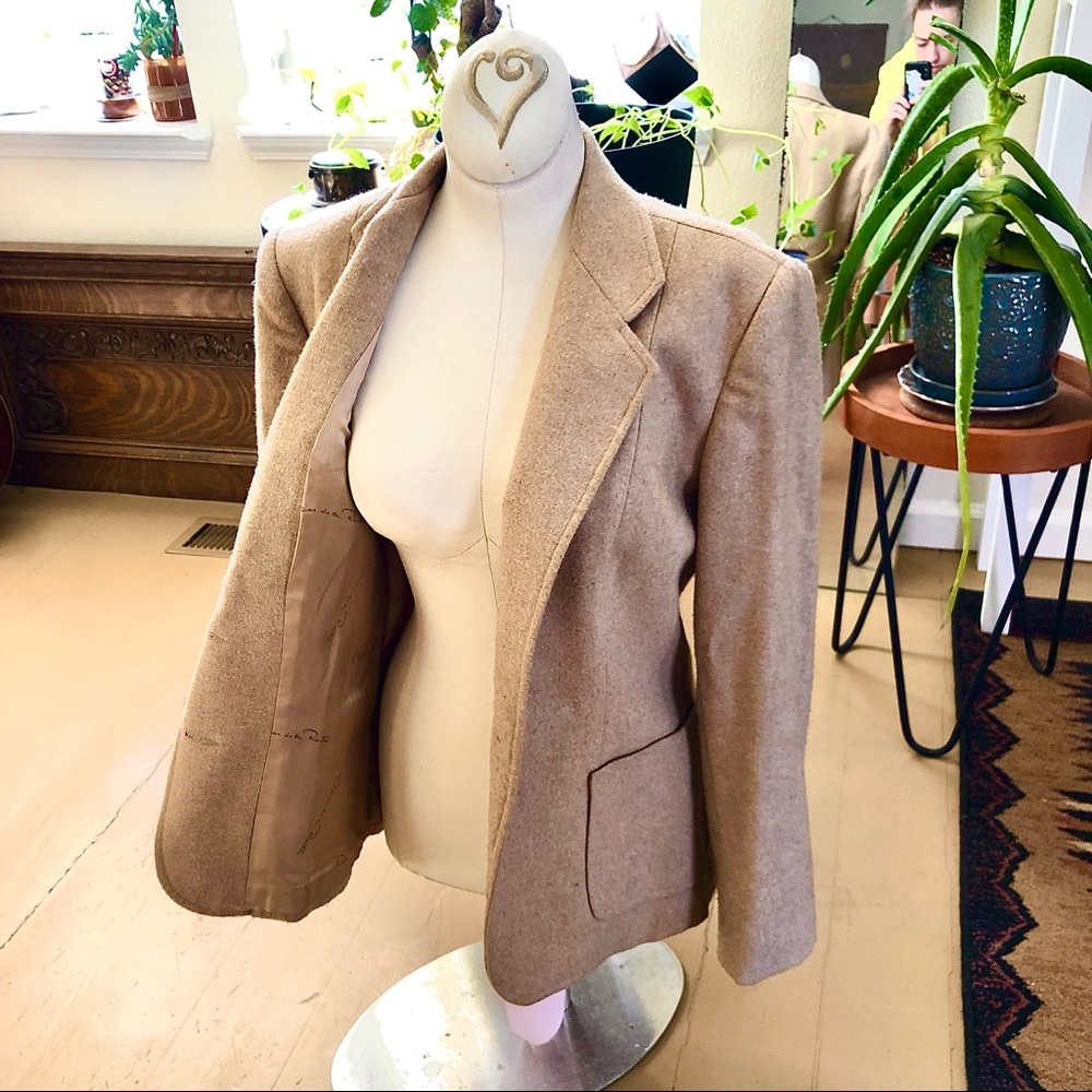 Vintage Oscar De La Renta tan wool jacket peacoat coat cream authentic
